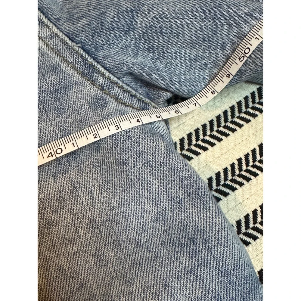 Free People Distressed Denim Jacket Light Wash Frayed Pockets Button Front Women - Picture 9 of 10
